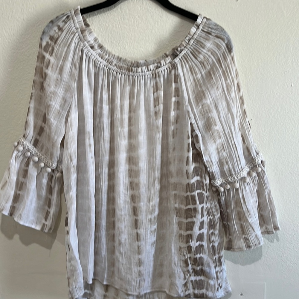 Womens bohemian top size Medium M.